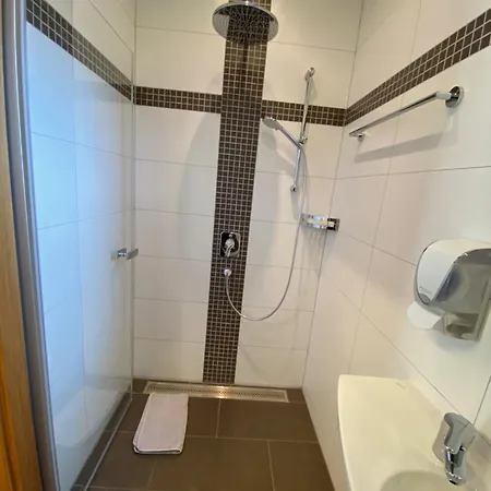 „1. Work & Sleep Luxury Apartment“ Fuer Arbeiten & Wohnen ! Appartement Salzburg